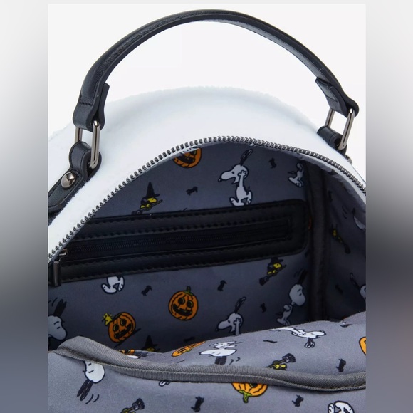 Peanuts  Plush Snoopy Witch Plush Mini Backpack -
Halloween - Picture 5 of 5